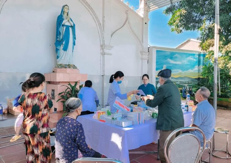 fb-732768673513037_1153716303551919