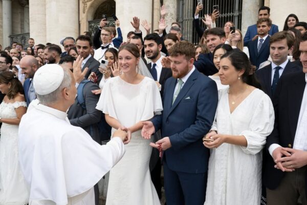 fb-194350237252996_1266760072146409