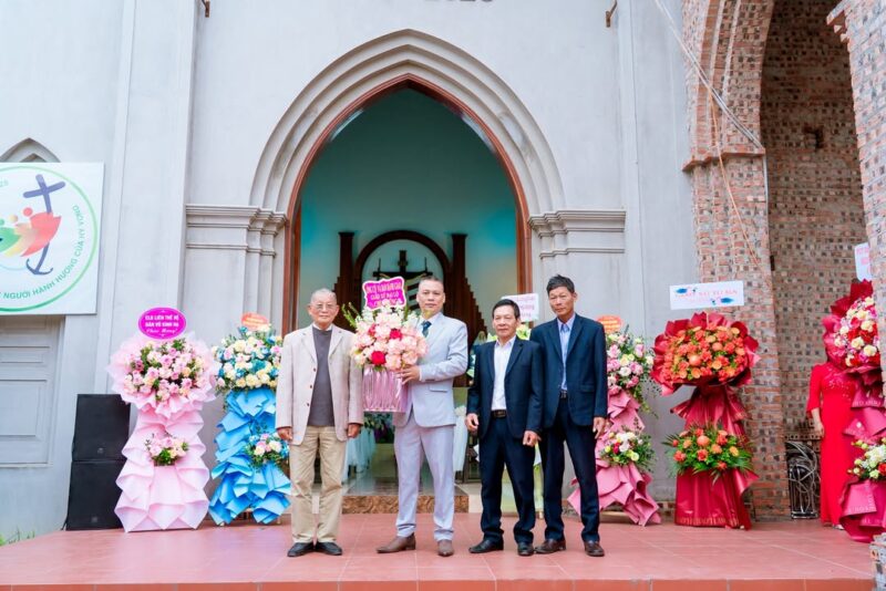 fb-104570015177619_862678016267946