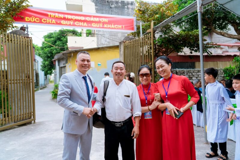 fb-104570015177619_862678016267946