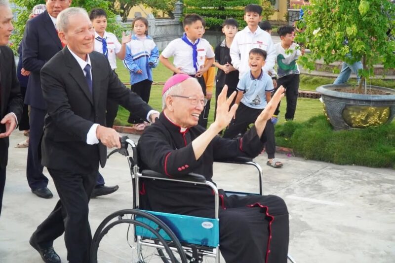 fb-585442494803518_1254317946732752