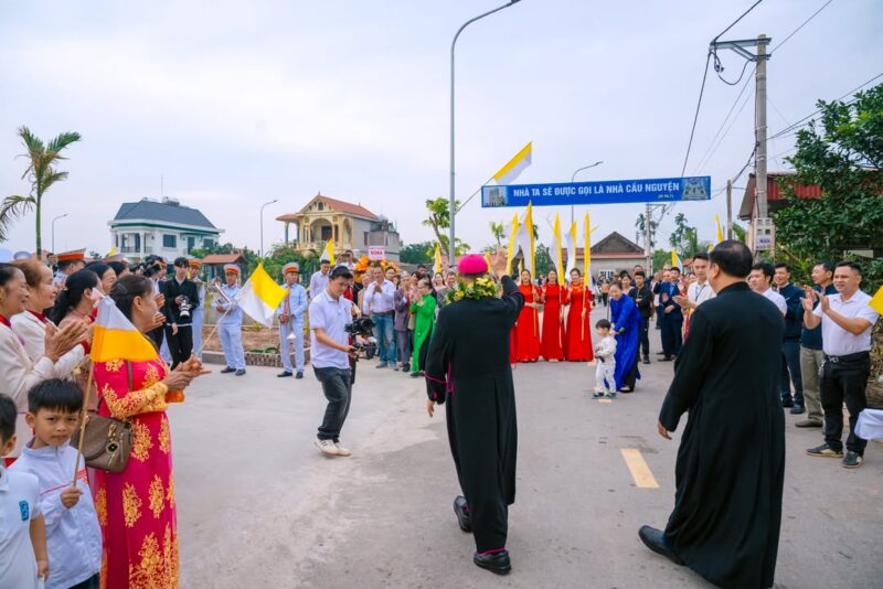 fb-1578851229095483_1247121350792437