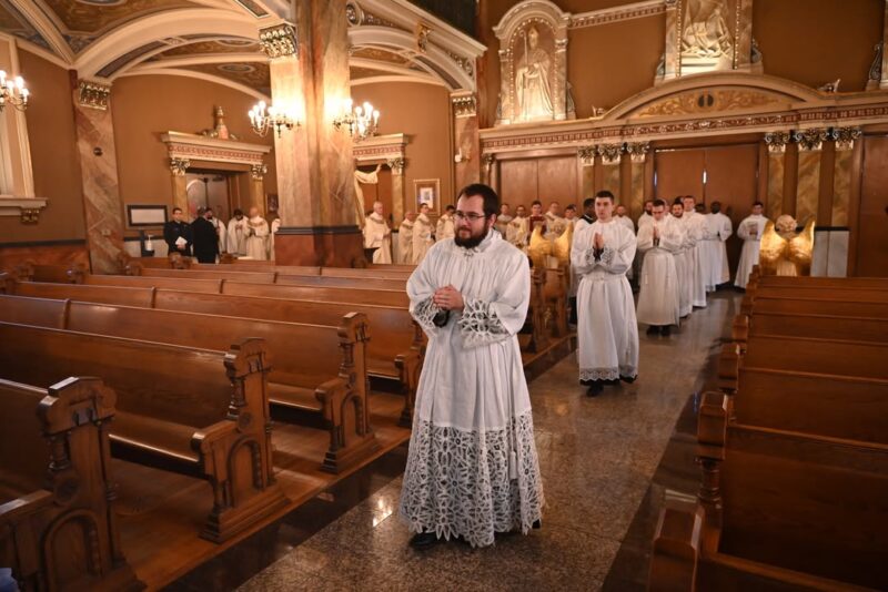 fb-194350237252996_1270034571818959