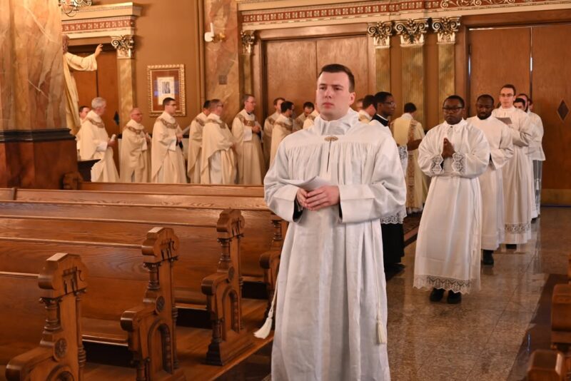 fb-194350237252996_1270034571818959