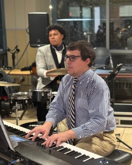 fb-254469157605_1247654607405324