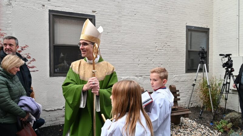 fb-116343758405910_1272075114950060