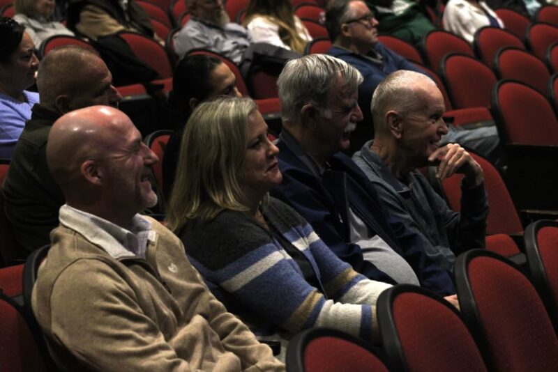 fb-1094082193990443_1296795945823539