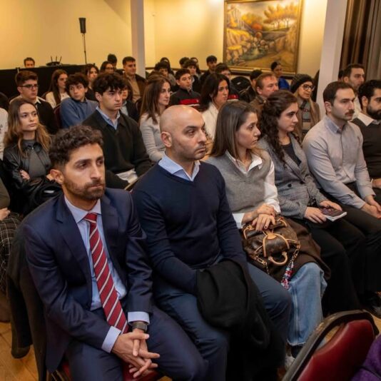 fb-252749634836353_1152682687041884