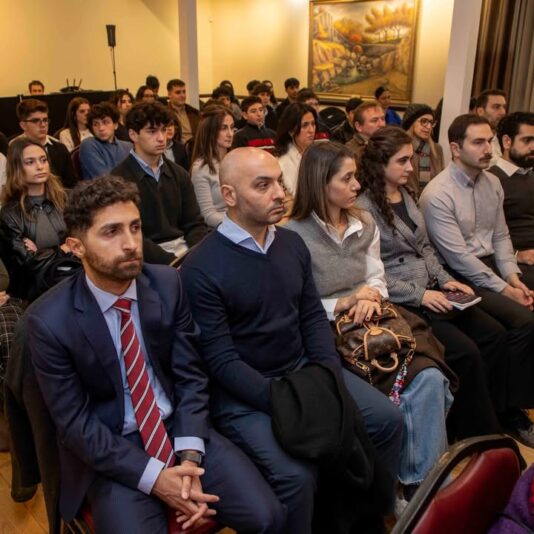 fb-252749634836353_1152670020376484