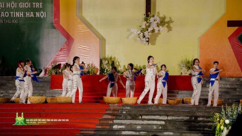 fb-285328895298373_848685607900356