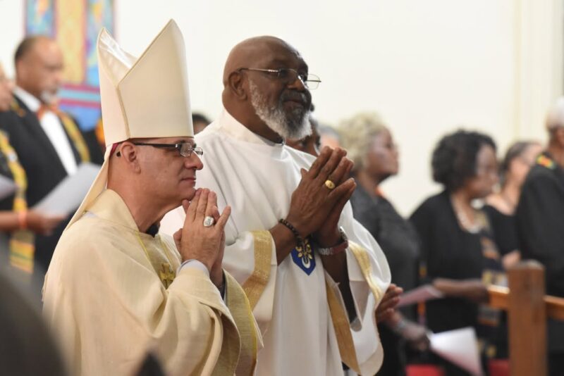 fb-1669188376658004_1477159437743714