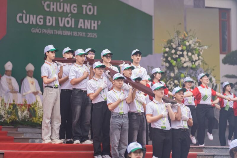 fb-104570015177619_864785529390528