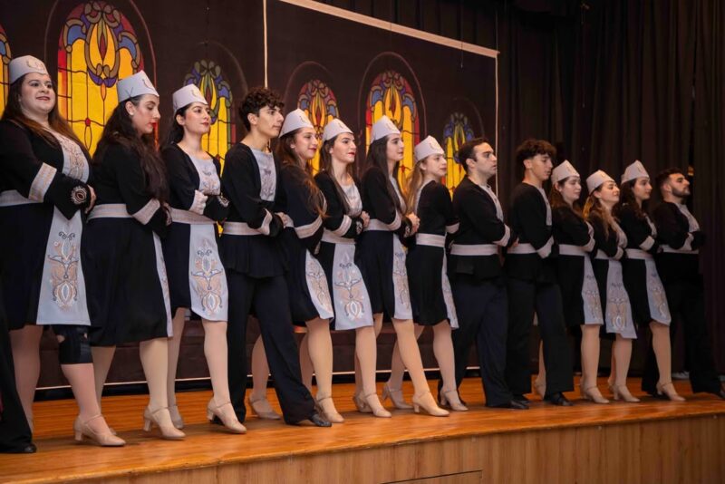 fb-252749634836353_1151776430465843