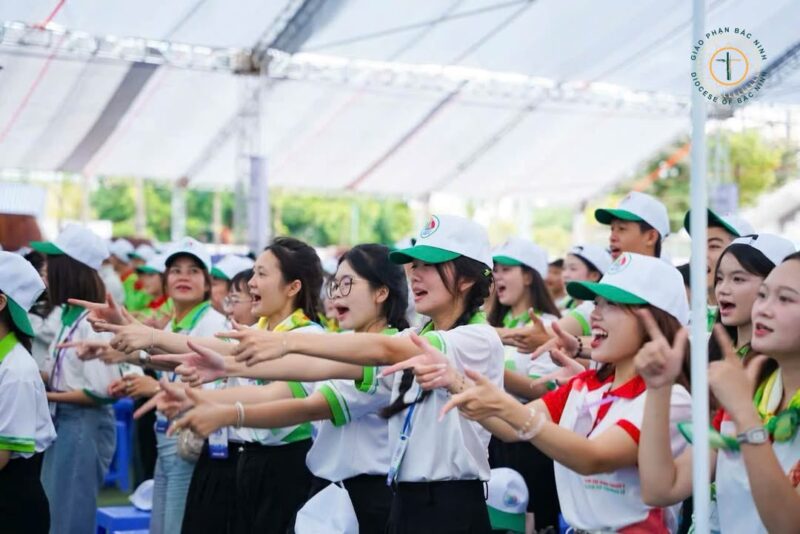 fb-732768673513037_1156640609926155