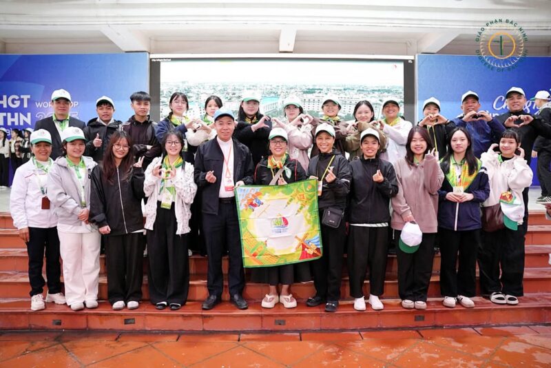 fb-732768673513037_1156640609926155