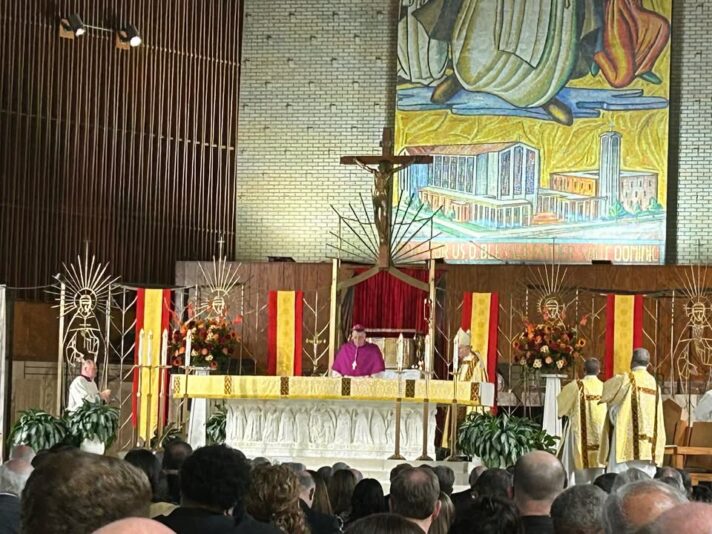 fb-102184176501775_1237610605080090