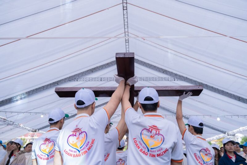 fb-104570015177619_864785529390528