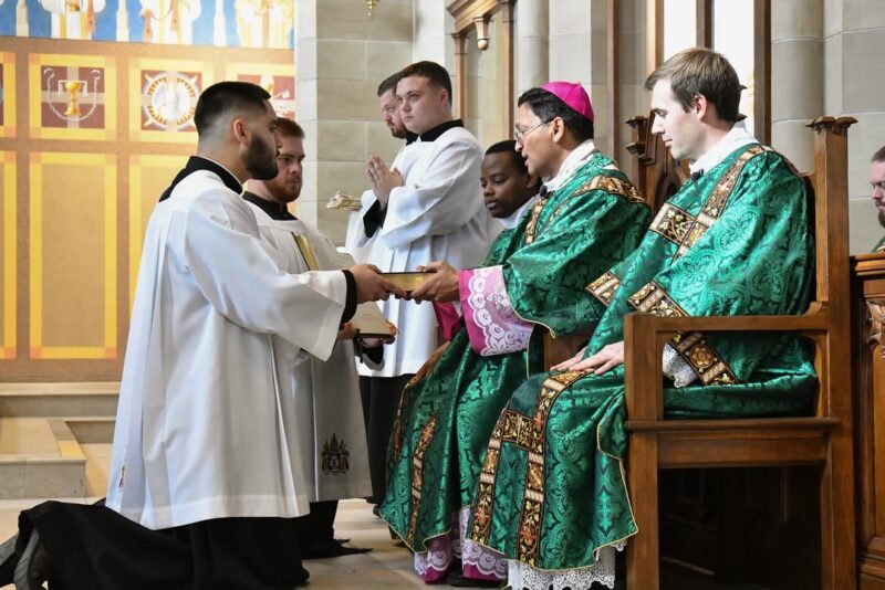 fb-199588210391012_1163512565974568