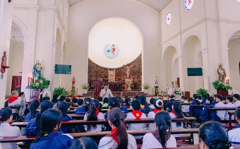 fb-732768673513037_1157137506543132