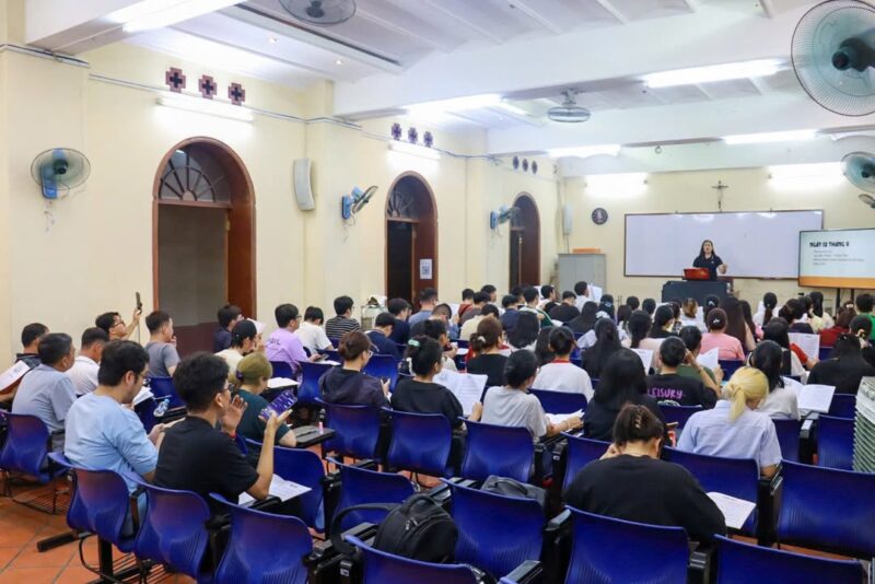 fb-1412890555518868_1244686394360179