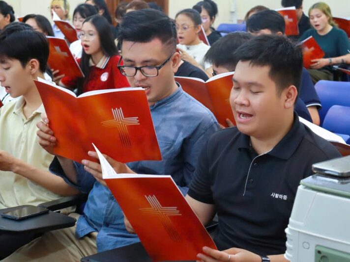 fb-1412890555518868_1244686394360179