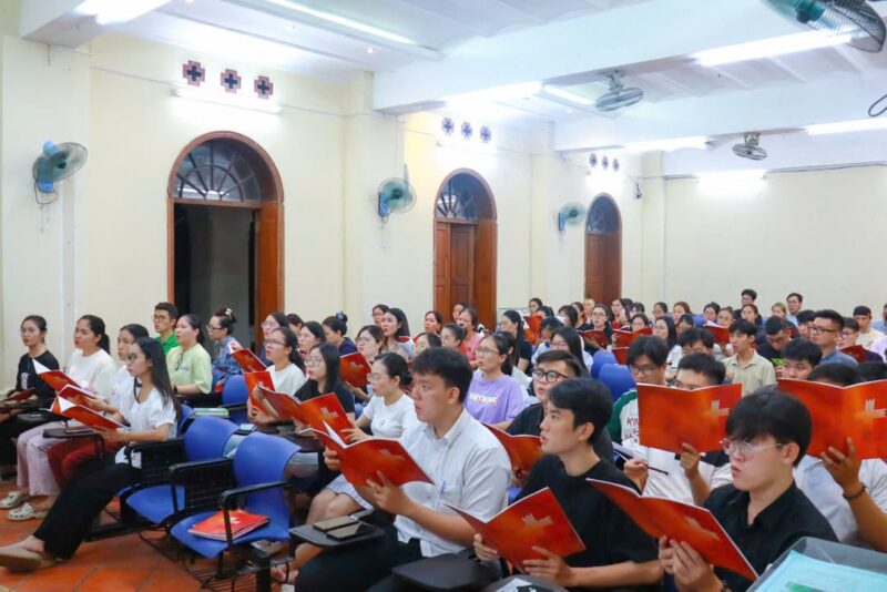 fb-1412890555518868_1244686394360179