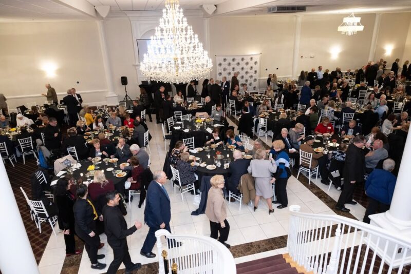 fb-1094082193990443_1299141525588981