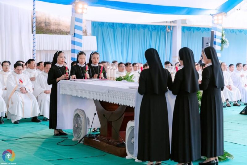 fb-285328895298373_850679077701009