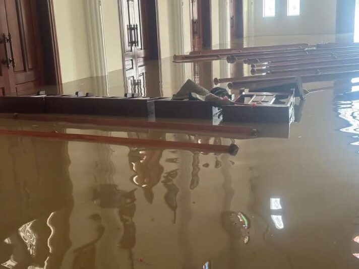 fb-732768673513037_1158287863094763