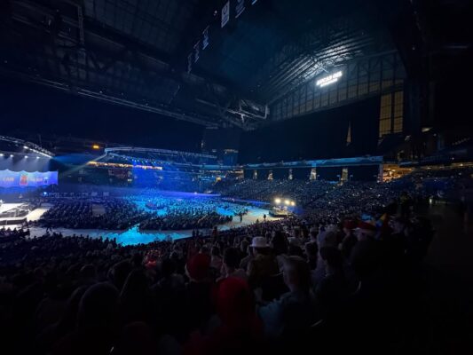 fb-355703527834405_1308649424639193