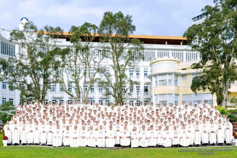 fb-161015470626458_1255790143251724