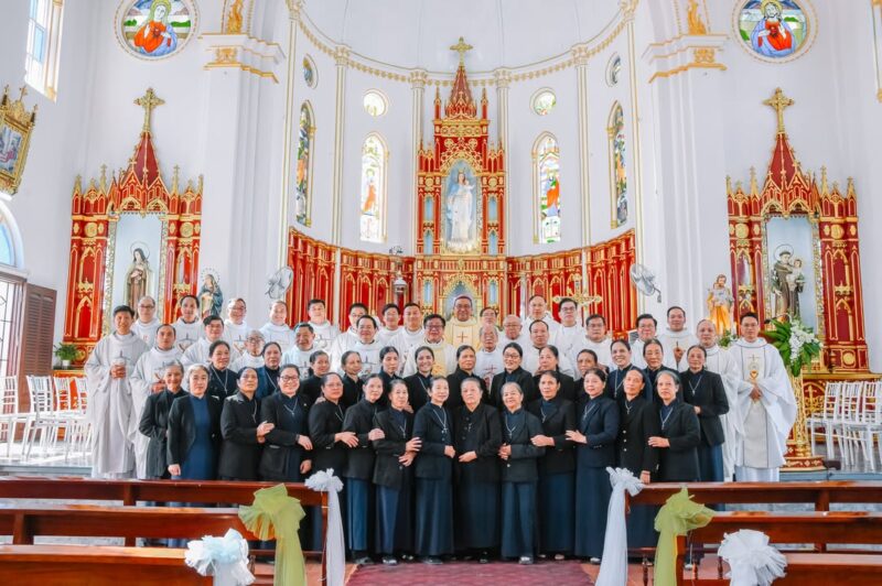 fb-104570015177619_866505075885240