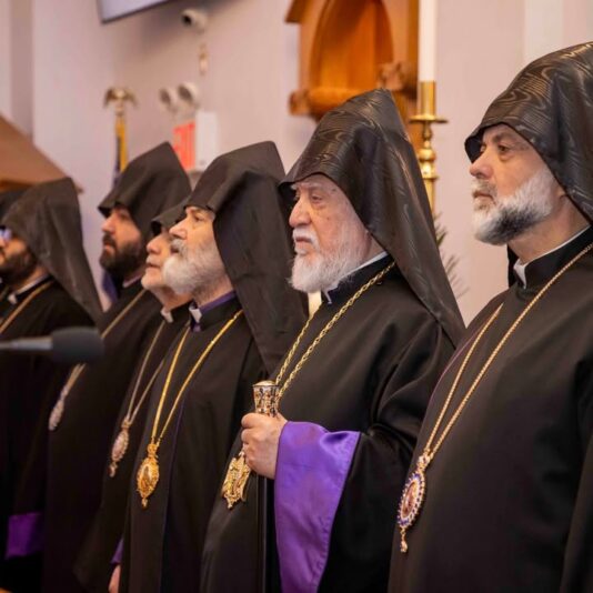 fb-252749634836353_1154094406900712