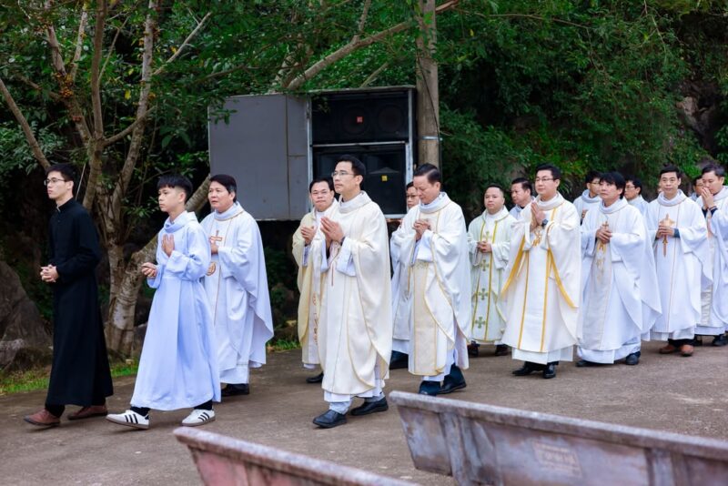 fb-285328895298373_850794914356092