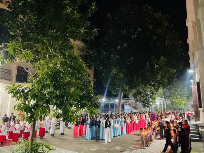 fb-732768673513037_1159884012935148