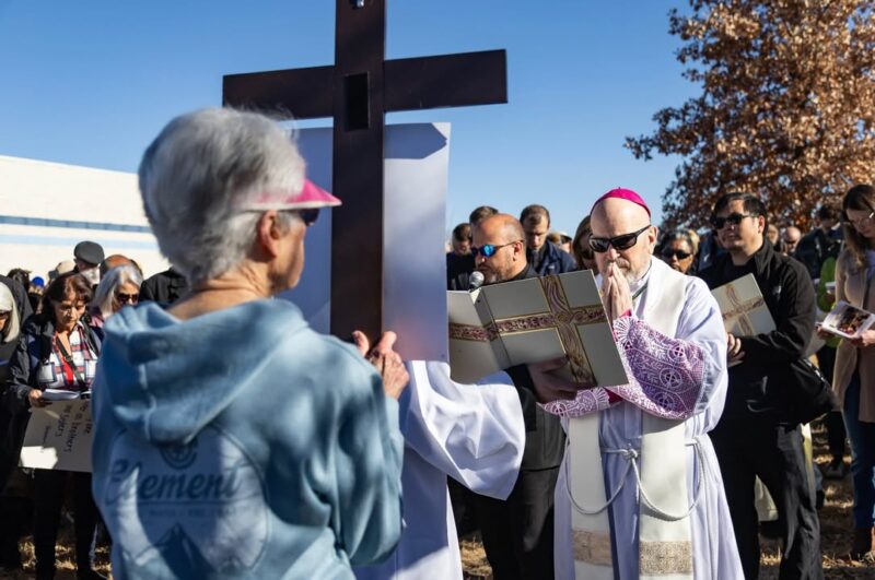 fb-289700111469457_1175136341424315