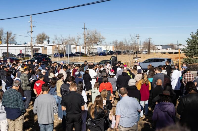 fb-289700111469457_1175136341424315