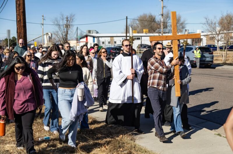 fb-289700111469457_1175136341424315