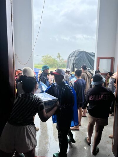 fb-122977574543611_1181052184132257