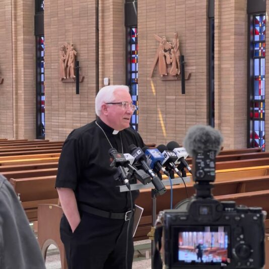 fb-355703527834405_1142196274617843