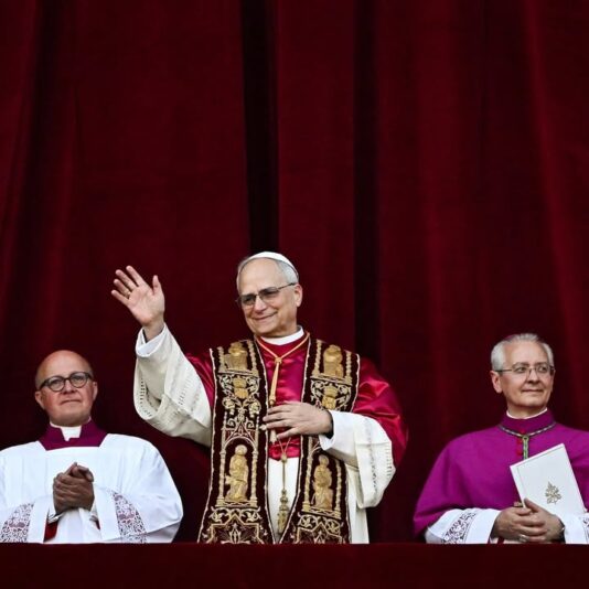 fb-1669188376658004_1297750655684594