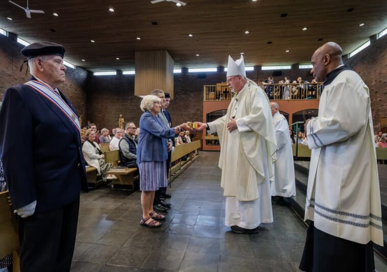 fb-424801330909662_1118472696973073