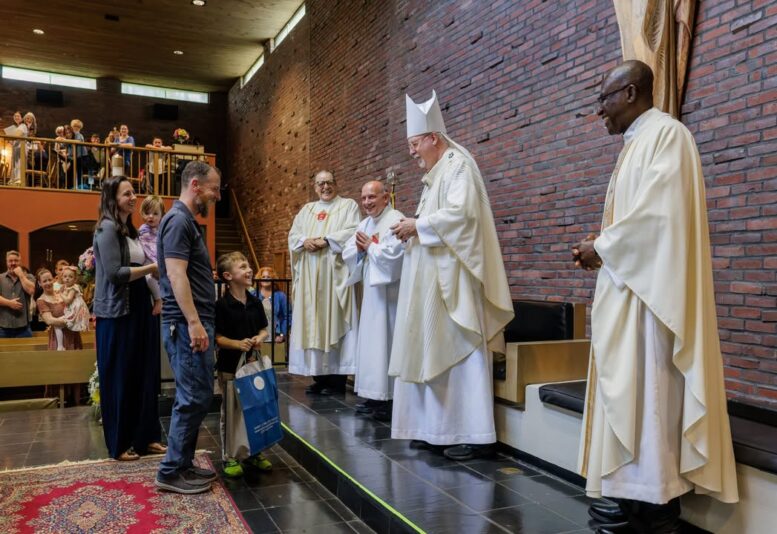 fb-424801330909662_1118472696973073