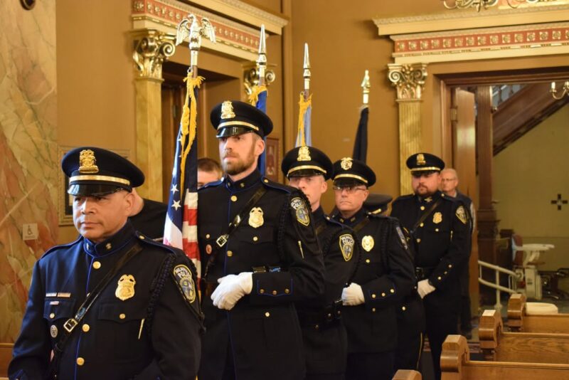 fb-355703527834405_1145697650934372