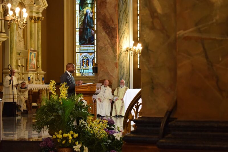 fb-355703527834405_1145697650934372