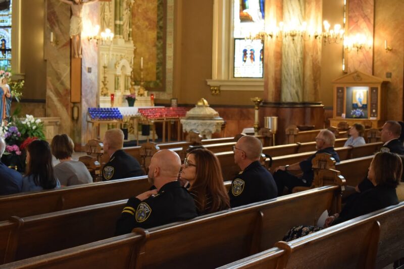 fb-355703527834405_1145697650934372