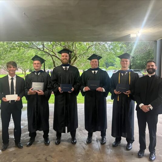 fb-1669188376658004_1303588985100761