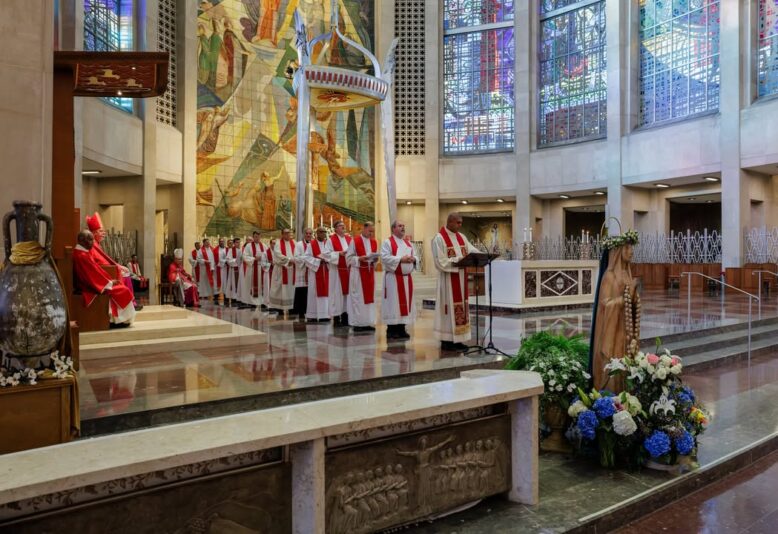 fb-424801330909662_1122030649950611