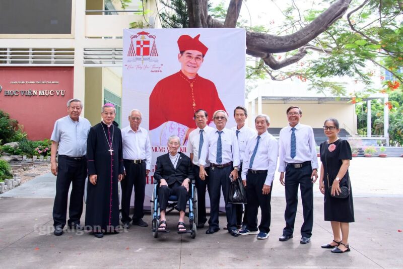 fb-1407235966182611_1016002957343740