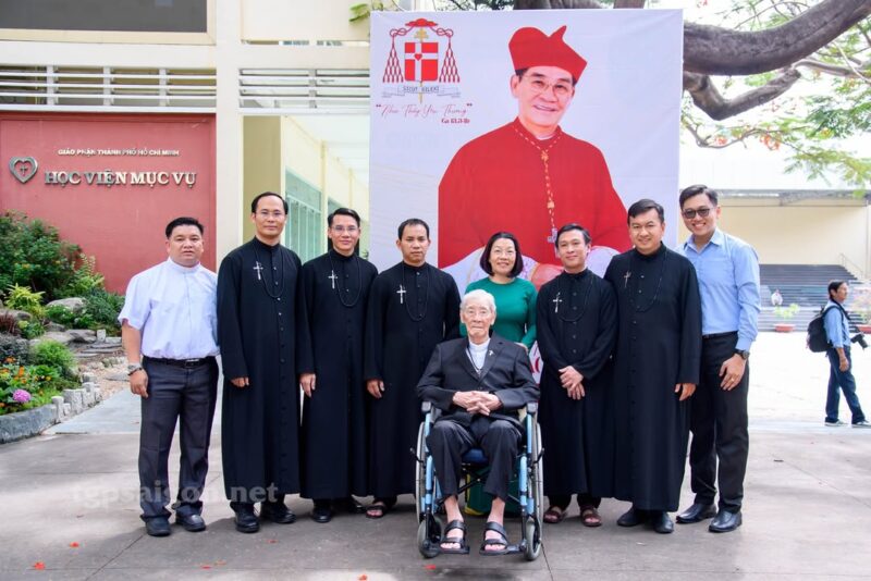 fb-1407235966182611_1016002957343740